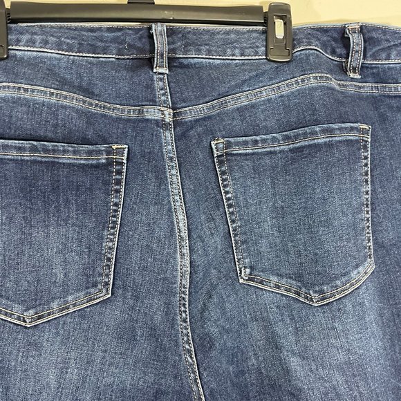 NWOT Lane Bryant Bundle of 2 Jeans Size 18 Light Black Skinny Jeans Cropped Jean - Picture 9 of 15